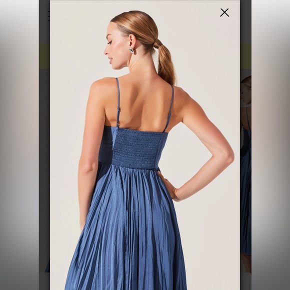 ASTR Maeve Pleated Midi Dress - Slate Blue - Picture 4 of 9